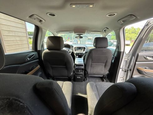 Used 2019 GMC Acadia SLE AWD/4WD image 27