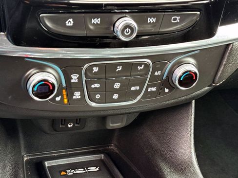 Certified 2023 Chevrolet Traverse LT image 22