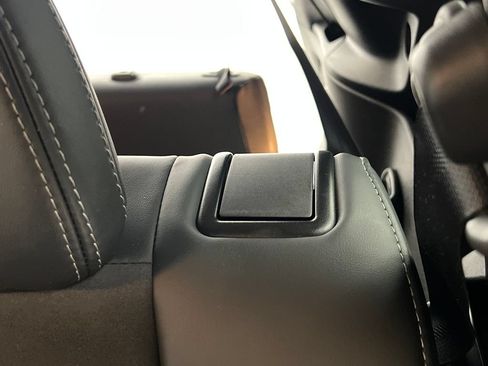 Used 2024 Mitsubishi Outlander SE AWD/4WD image 19