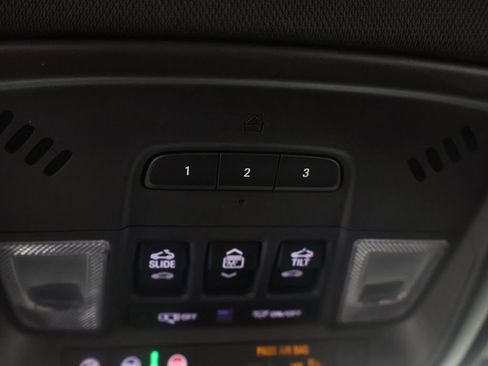 Used 2023 Chevrolet Traverse RS AWD/4WD image 57