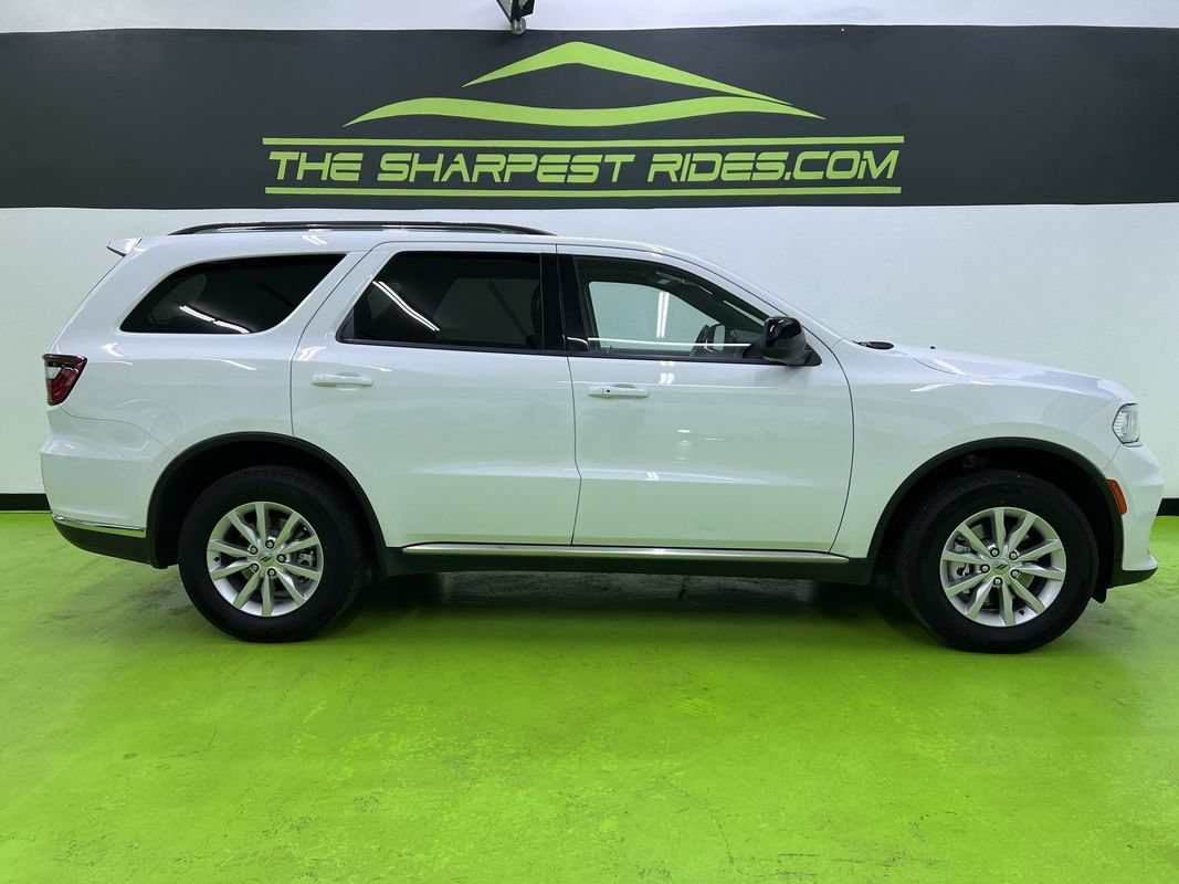 Used 2024 Dodge Durango SXT AWD/4WD image 11