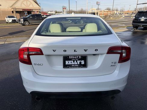 Used 2013 Volvo S60 T5 image 4