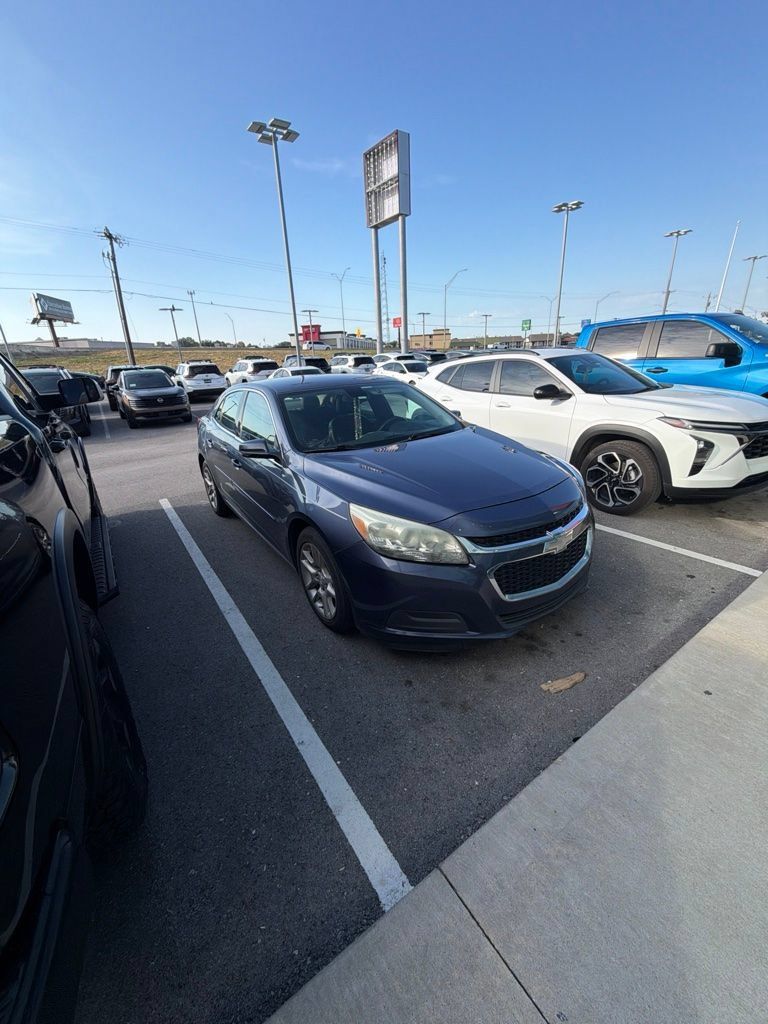 Used 2015 Chevrolet Malibu LT w/ Power Convenience Package FWD image 1