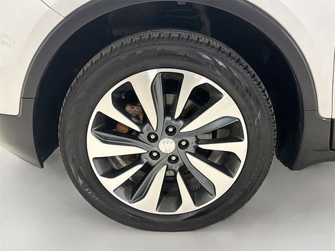 Used 2022 Buick Encore Preferred w/ Safety Package image 33