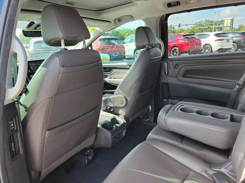 Used 2018 Honda Odyssey Elite image 11