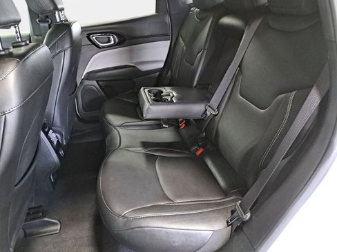 Certified 2025 Jeep Compass Limited image 14