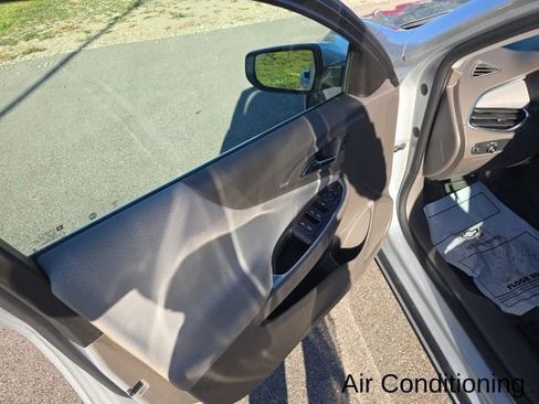 Used 2020 Chevrolet Malibu LT w/ Fleet LT Safety Plus Package image 20