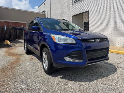 Used 2016 Ford Escape SE w/ Equipment Group 201A image 1