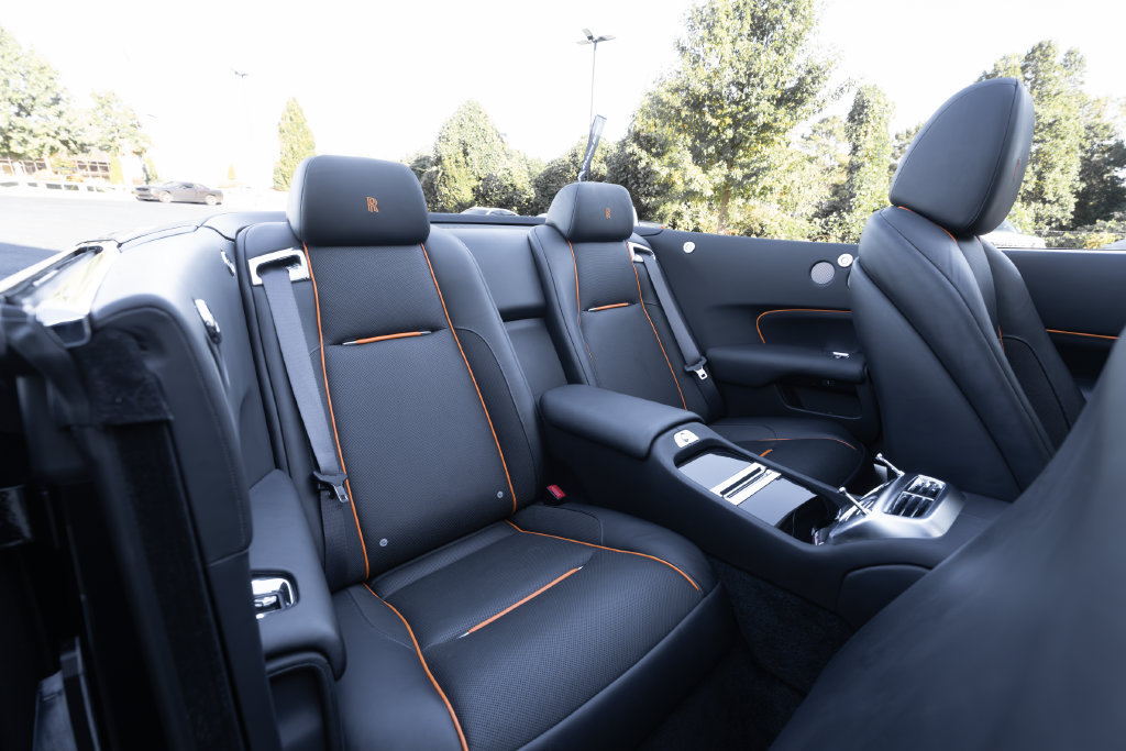 Used 2018 Rolls-Royce Dawn RWD image 43