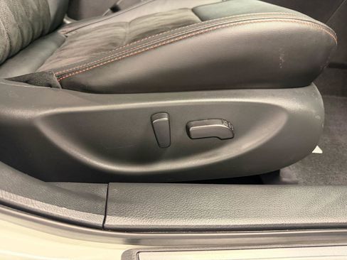 Used 2023 Nissan Maxima SR w/ Sport Mat Group FWD image 16