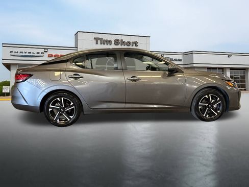 Used 2025 Nissan Sentra SV image 7