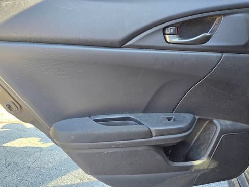 Used 2018 Honda Civic Sport image 11