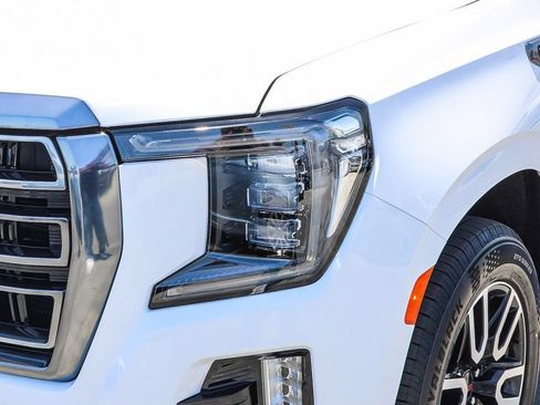 Used 2023 GMC Yukon XL AT4 w/ AT4 Premium Package AWD/4WD image 5