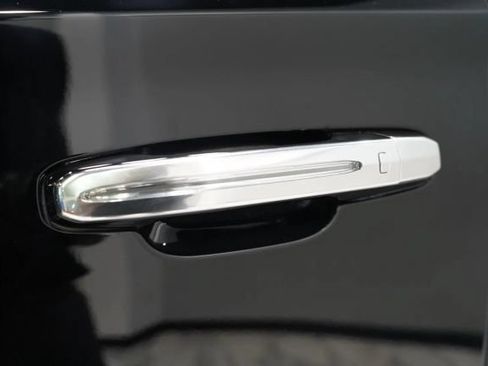 Used 2015 Cadillac Escalade Premium AWD/4WD image 9