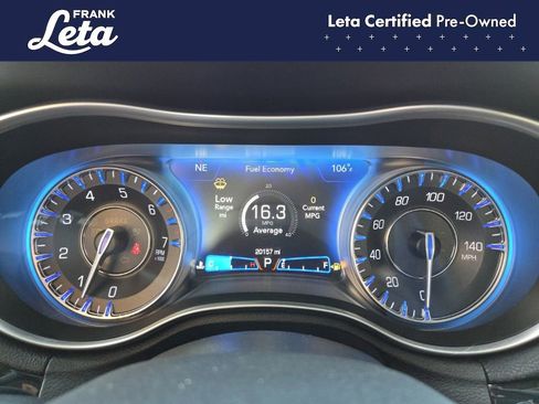 Used 2023 Chrysler 300 Touring w/ Sport Appearance Package image 21