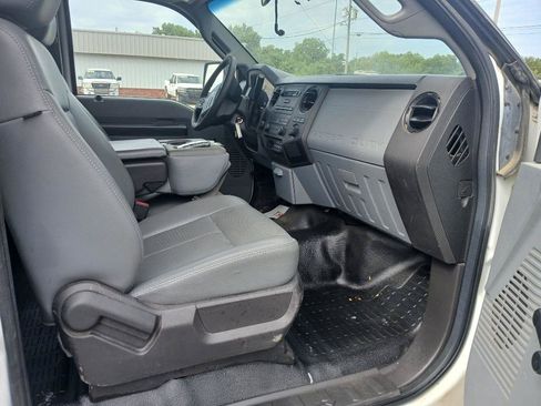 Used 2011 Ford F250 XL AWD/4WD image 27