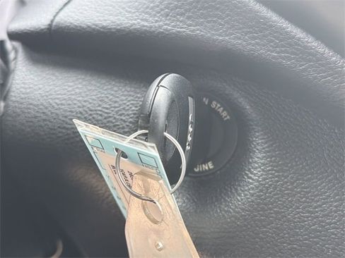 Used 2020 Jeep Cherokee Latitude image 16