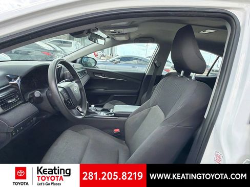 Used 2025 Toyota Camry LE FWD image 11