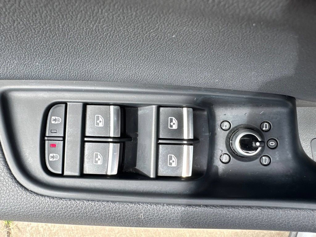 Used 2022 Audi Q7 3.0T Premium Plus AWD/4WD image 17