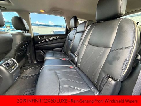 Used 2019 INFINITI QX60 Luxe w/ Essential Package image 10
