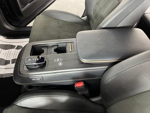 Used 2023 Nissan Ariya FWD image 29