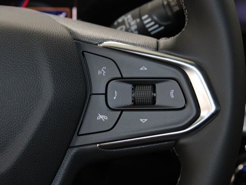 New 2026 Chevrolet Trax LT w/ Driver Confidence Package image 32