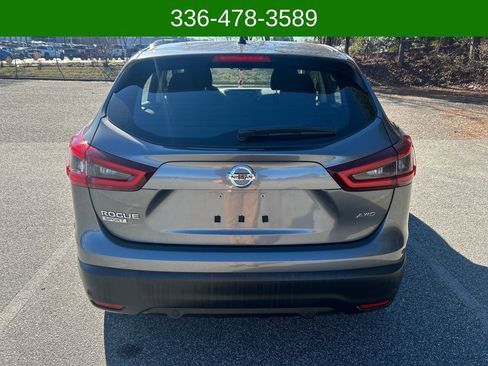 Used 2020 Nissan Rogue Sport S image 4