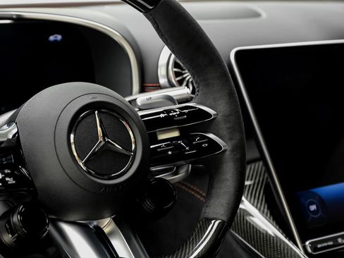 Used 2024 Mercedes-Benz SL 63 AMG 4MATIC image 21