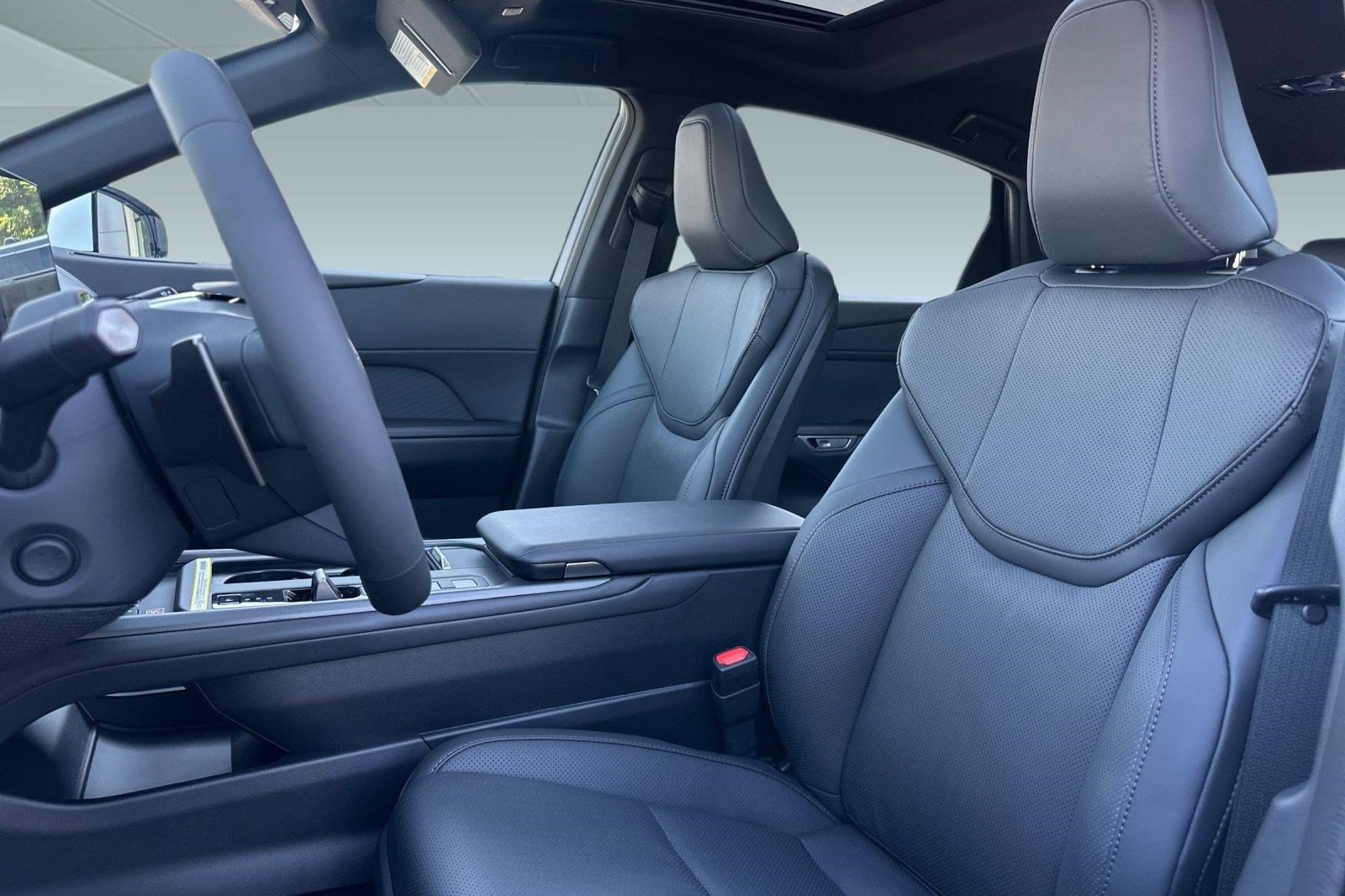 New 2026 Lexus ES 350e w/ Convenience Package FWD image 5