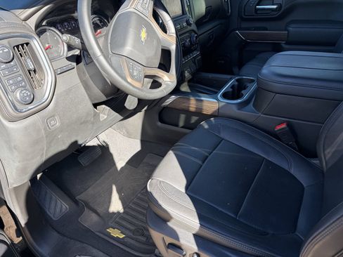Used 2023 Chevrolet Silverado 2500 High Country w/ Z71 Off-Road Package AWD/4WD image 14
