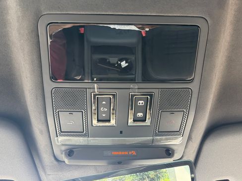 Certified 2026 Land Rover Defender 110 OCTA AWD/4WD image 20