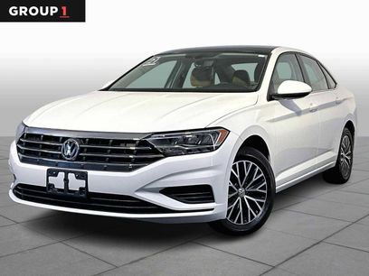 Used 2021 Volkswagen Jetta SE w/ SE Cold Weather Package