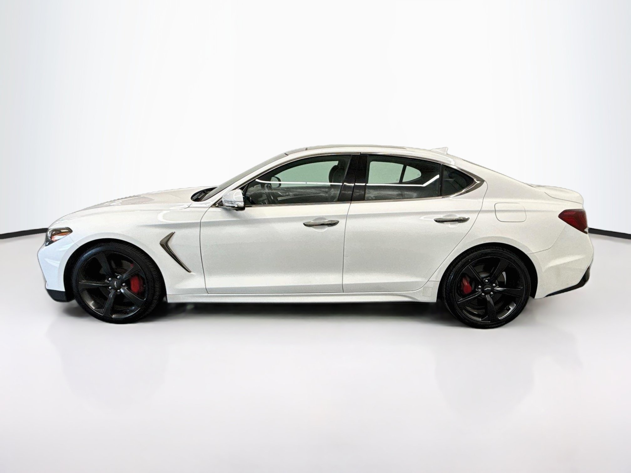 Used 2021 Genesis G70 3.3T w/ Sport Package RWD image 4