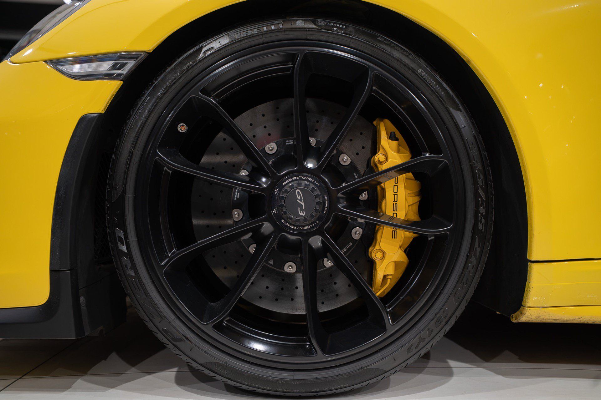 Used 2018 Porsche 911 GT3 RWD image 39
