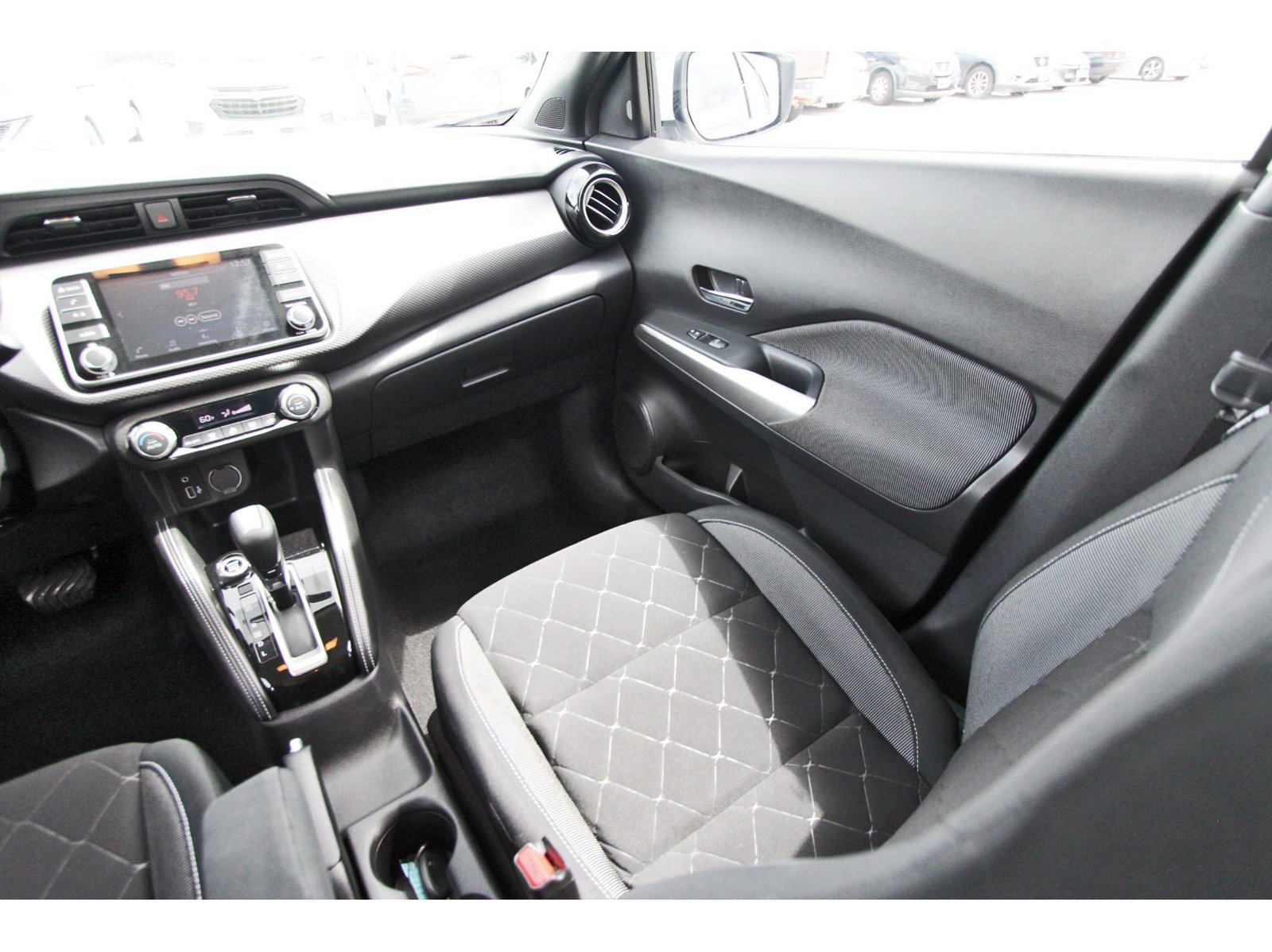 Used 2019 Nissan Kicks SV FWD image 14
