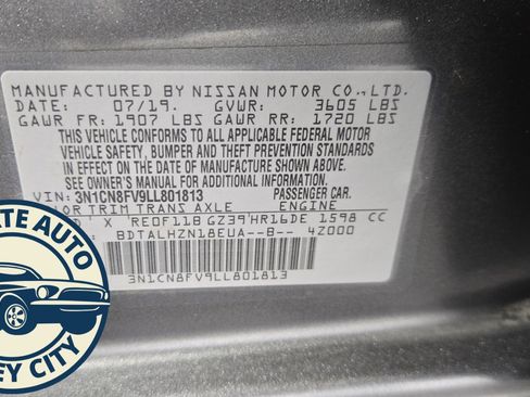 Used 2020 Nissan Versa SR image 19