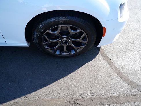 Used 2018 Chrysler 300 S w/ 300S Premium Group 2 AWD/4WD image 33