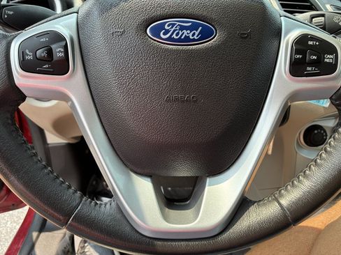 Used 2016 Ford Fiesta SE FWD image 9