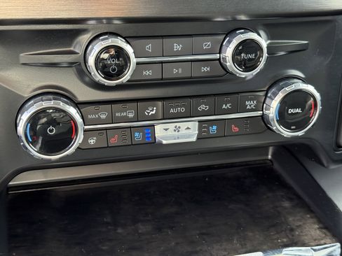 Certified 2024 Ford F250 Lariat w/ Lariat Ultimate Package image 22