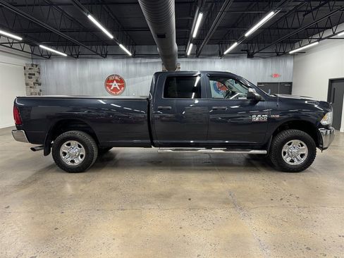 Used 2018 RAM 3500 Tradesman w/ Chrome Appearance Group image 16
