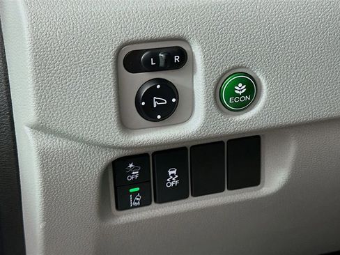 Certified 2021 Honda Pilot EX image 11