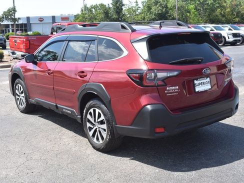 Used 2024 Subaru Outback Premium AWD/4WD image 9
