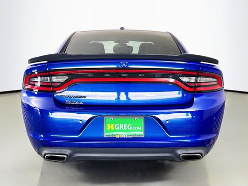 Used 2020 Dodge Charger SXT w/ Blacktop Package RWD image 8