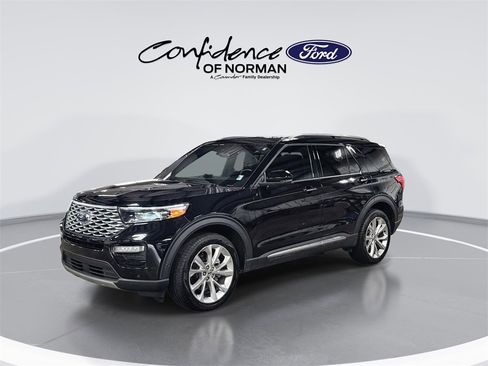 Used 2023 Ford Explorer Platinum w/ Technology Package image 4