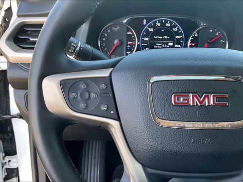 Certified 2023 GMC Acadia Denali w/ Denali Ultimate Package image 23