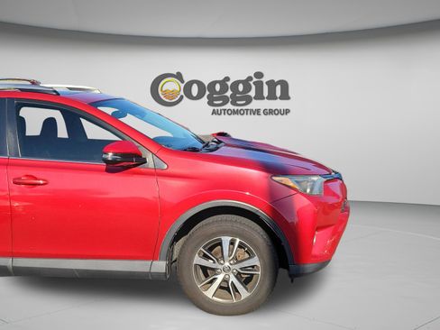 Used 2017 Toyota RAV4 XLE FWD image 13