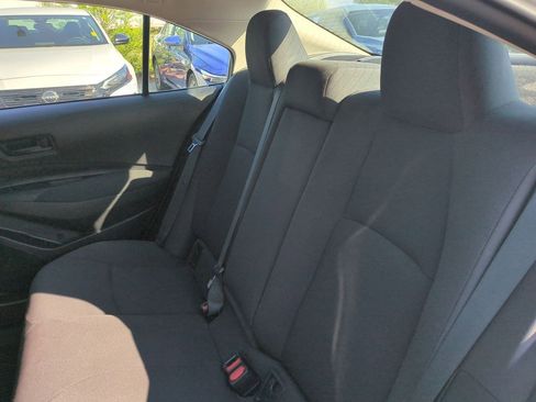 Used 2022 Toyota Corolla LE FWD image 30