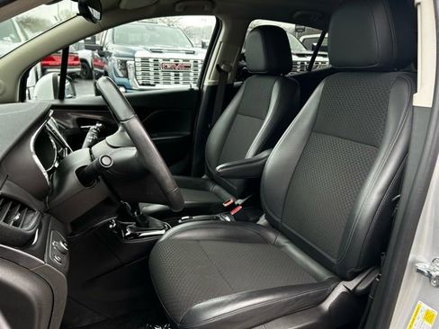 Used 2022 Buick Encore Preferred w/ Safety Package image 14