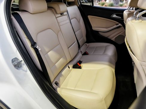 Used 2019 Mercedes-Benz GLA 250 w/ Convenience Package image 37