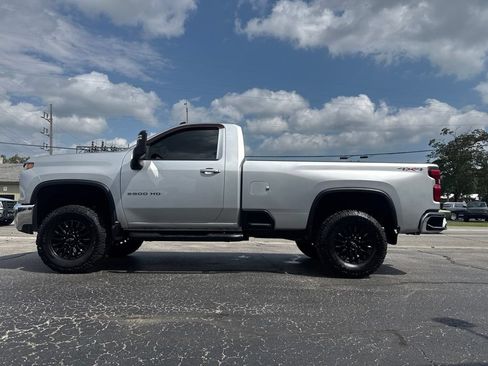 Used 2022 Chevrolet Silverado 2500 LT w/ Convenience Package AWD/4WD image 4